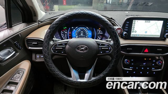 Hyundai Santafe 2019 — photo 13