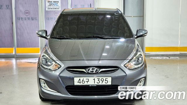 Hyundai Accent 2013 — photo 2