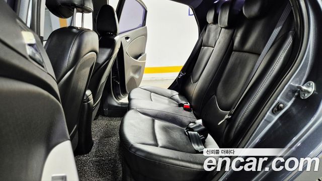 Hyundai Accent 2013 — photo 13