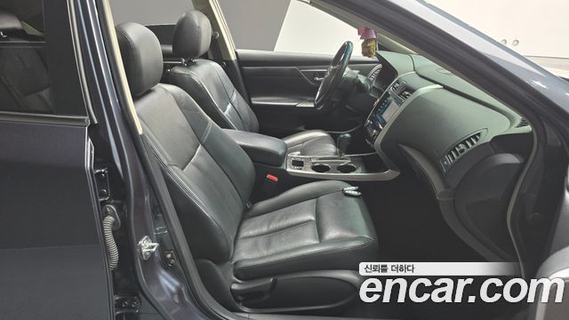 Nissan Altima 2013 — photo 10