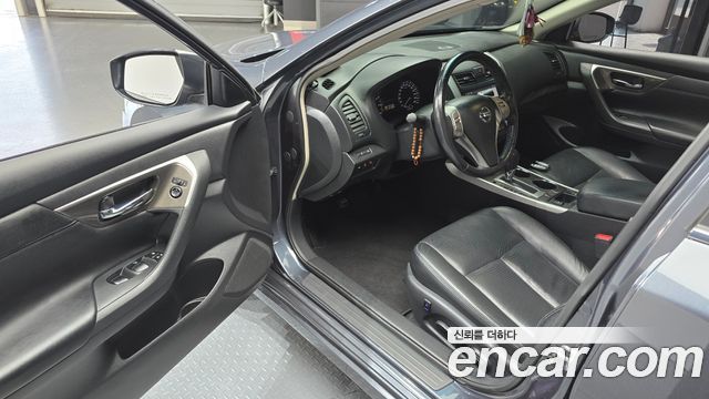 Nissan Altima 2013 — photo 11