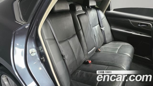 Nissan Altima 2013 — photo 12