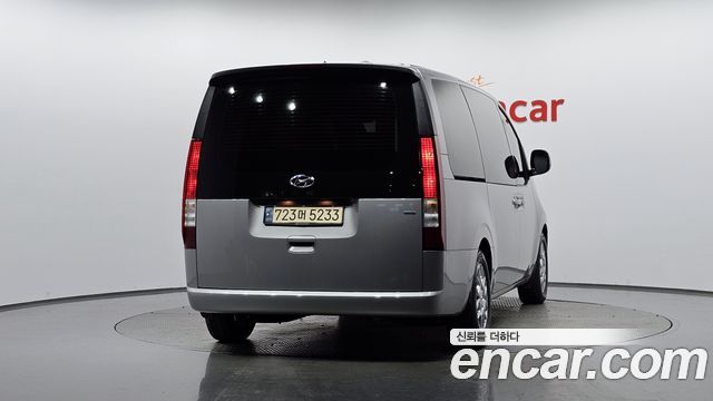 Hyundai Staria 2022 — photo 4