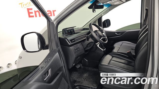 Hyundai Staria 2022 — photo 10