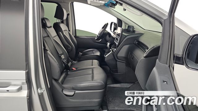 Hyundai Staria 2022 — photo 12