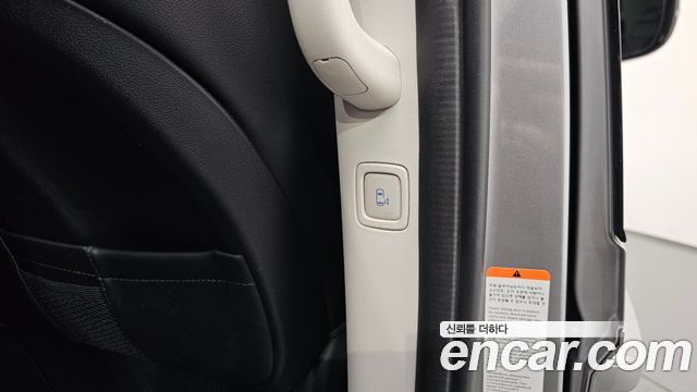 Hyundai Staria 2022 — photo 18