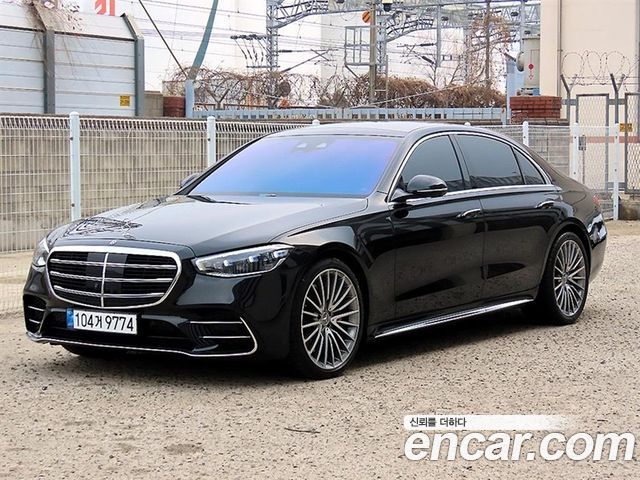 Mercedes-Benz S-Class 2025 — photo 2