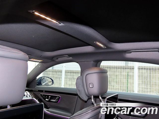 Mercedes-Benz S-Class 2025 — photo 16