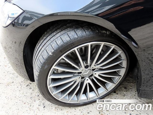 Mercedes-Benz S-Class 2025 — photo 20
