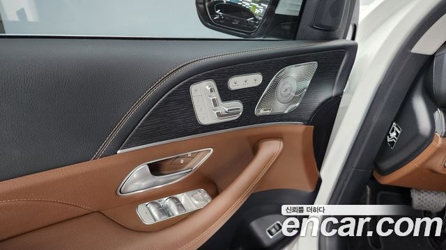 Mercedes-Benz GLE-Class 2024 — photo 11
