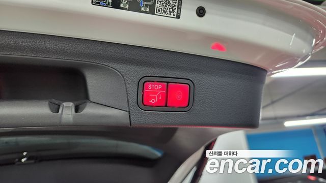 Mercedes-Benz GLE-Class 2024 — photo 12