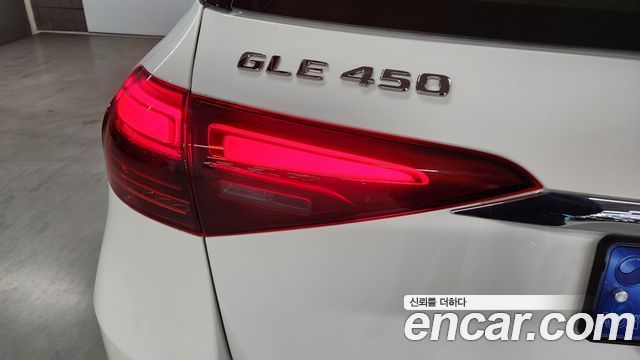 Mercedes-Benz GLE-Class 2024 — photo 14