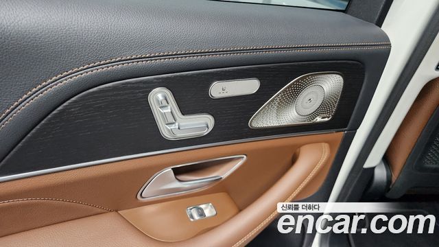 Mercedes-Benz GLE-Class 2024 — photo 16