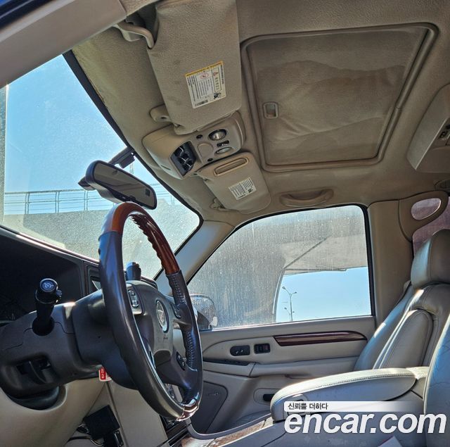 Cadillac Escalade 2004 — photo 7