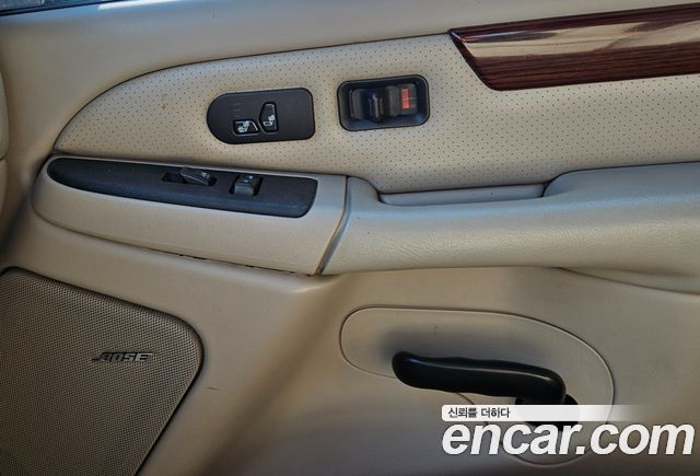 Cadillac Escalade 2004 — photo 13
