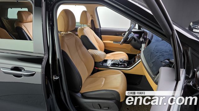 Kia Canival 2021 — photo 12