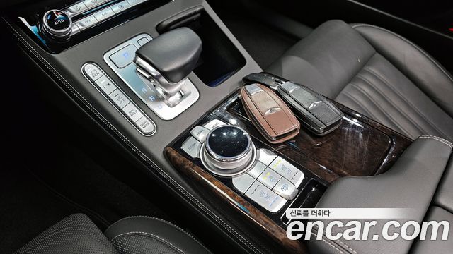 Genesis G90 2019 — photo 9