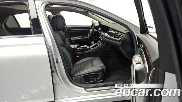 Genesis G90 2019 — photo 11