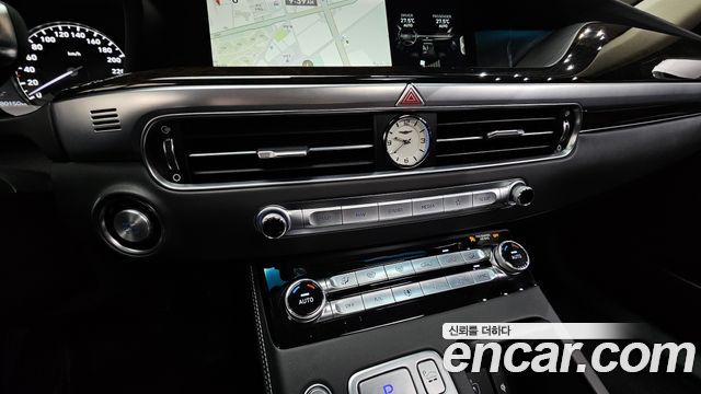 Genesis G90 2019 — photo 15
