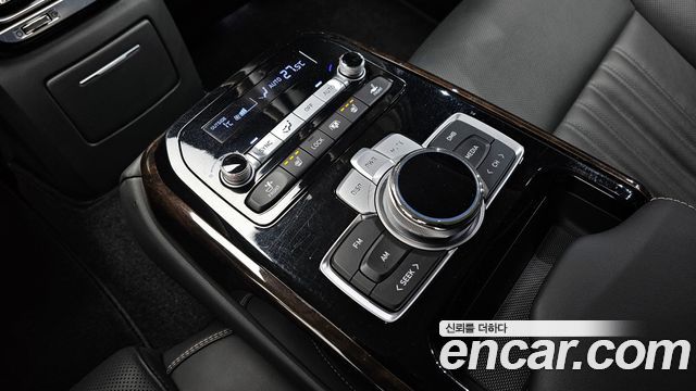 Genesis G90 2019 — photo 17