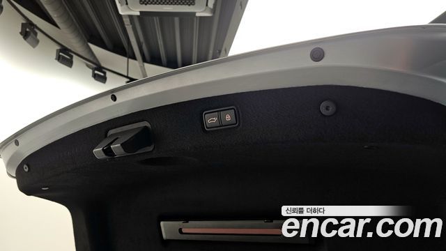 Genesis G90 2019 — photo 20