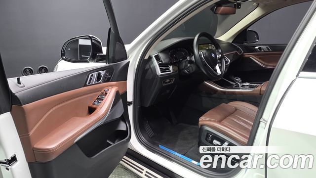 BMW X5 2022 — photo 10