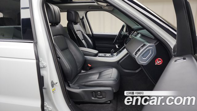 Land Rover Range Rover Sport 2018 — photo 11