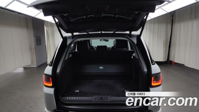 Land Rover Range Rover Sport 2018 — photo 20