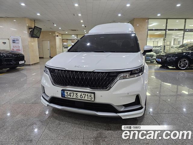 Kia Canival 2022 — photo 1