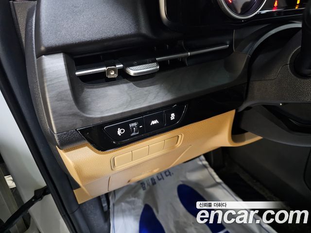 Kia Canival 2022 — photo 16