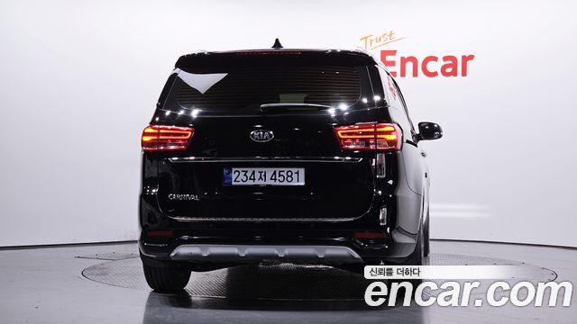 Kia Canival 2020 — photo 4
