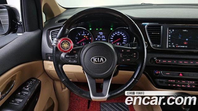 Kia Canival 2020 — photo 13