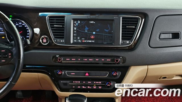 Kia Canival 2020 — photo 15