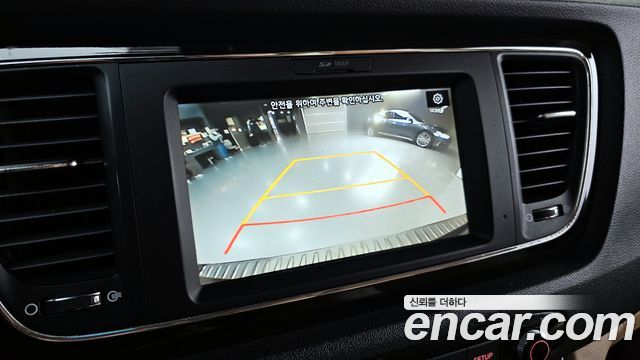 Kia Canival 2020 — photo 16