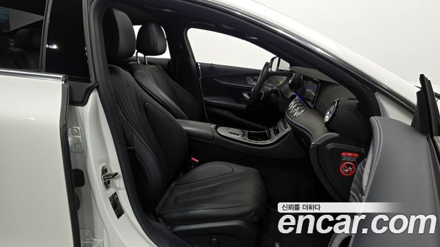 Mercedes-Benz CLS-Class 2023 — photo 10