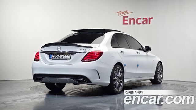 Mercedes-Benz C-Class 2017 — photo 2