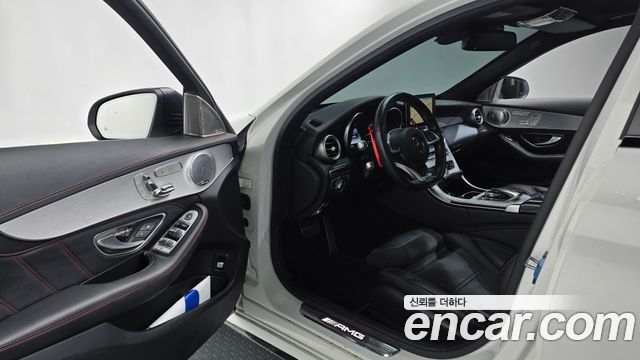 Mercedes-Benz C-Class 2017 — photo 10