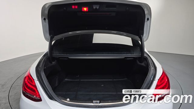 Mercedes-Benz C-Class 2017 — photo 20