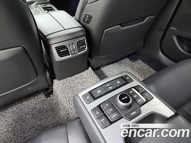 Genesis G80 2020 — photo 13