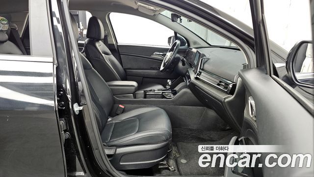Kia Sportage 2023 — photo 11