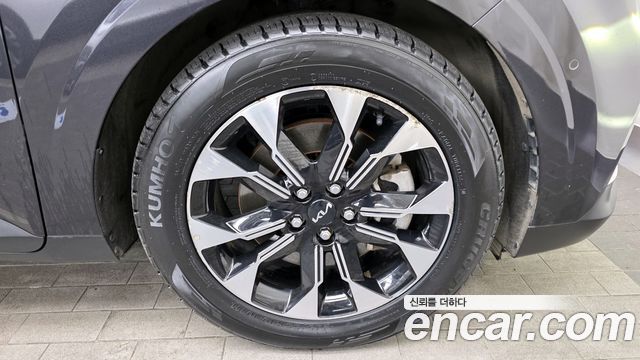 Kia Canival 2023 — photo 5