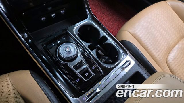 Kia Canival 2023 — photo 9
