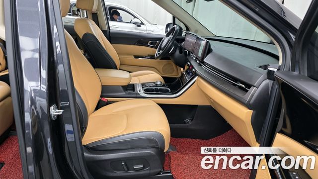 Kia Canival 2023 — photo 11