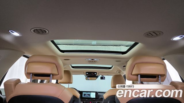 Kia Canival 2023 — photo 17