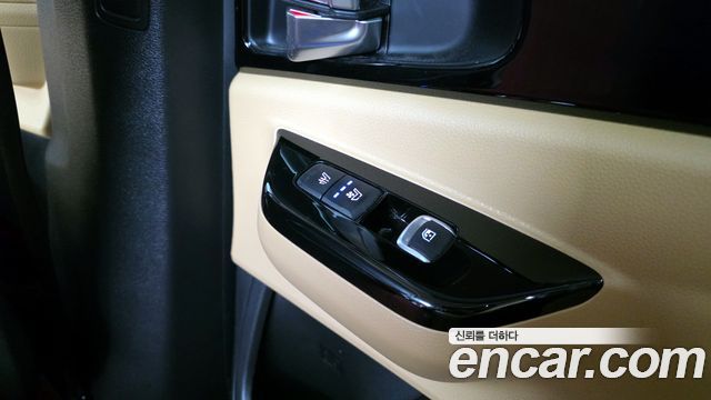 Kia Canival 2023 — photo 19