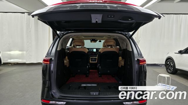 Kia Canival 2023 — photo 20