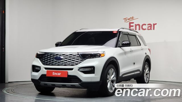 Ford Explorer 2022 — photo 1