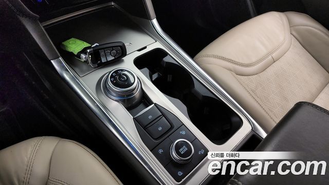 Ford Explorer 2022 — photo 9