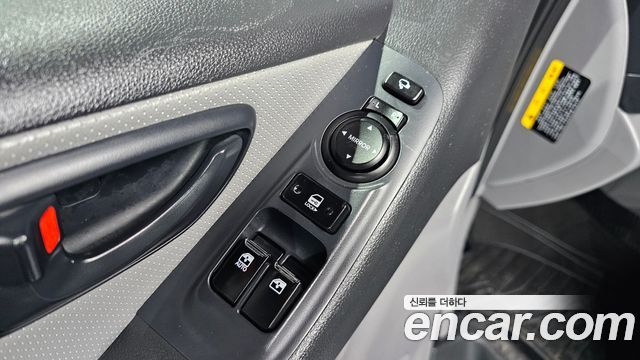 Hyundai Starex 2019 — photo 12