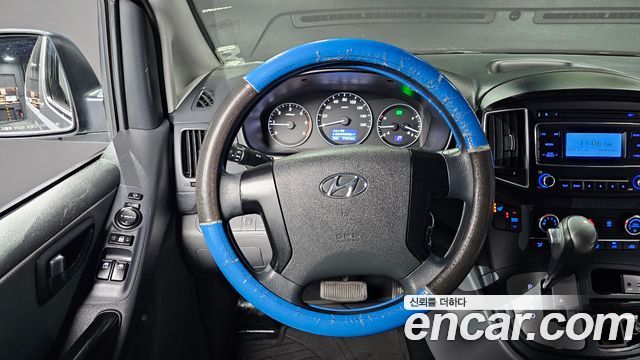 Hyundai Starex 2019 — photo 13